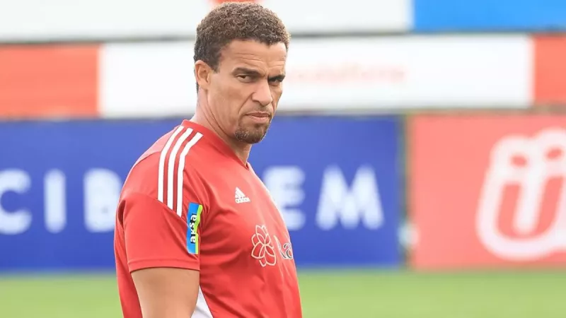 Valerien Ismael'i yine gönderdiler