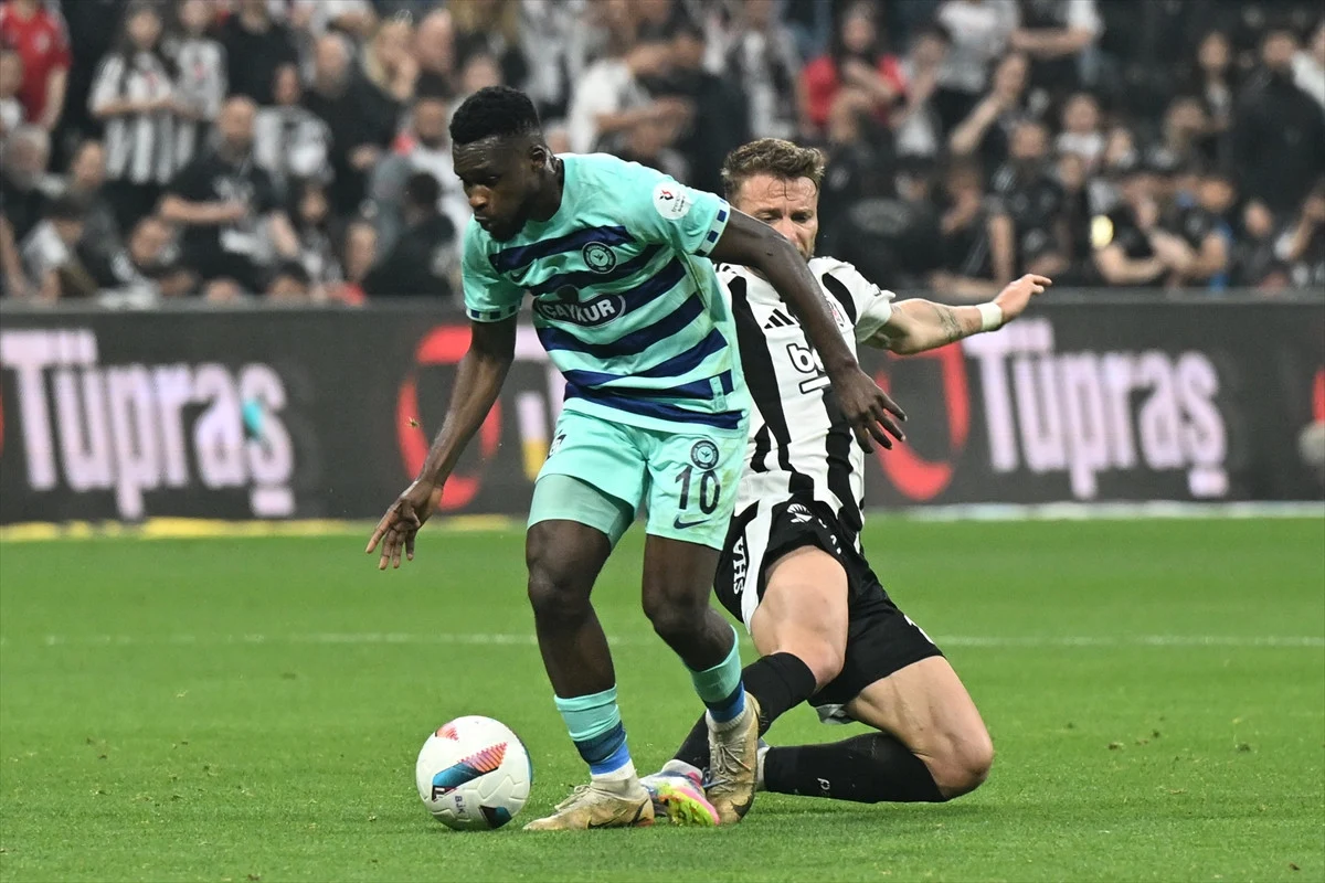 Beşiktaş'ta üçüncülüğe 1 milyon euro prim (!)