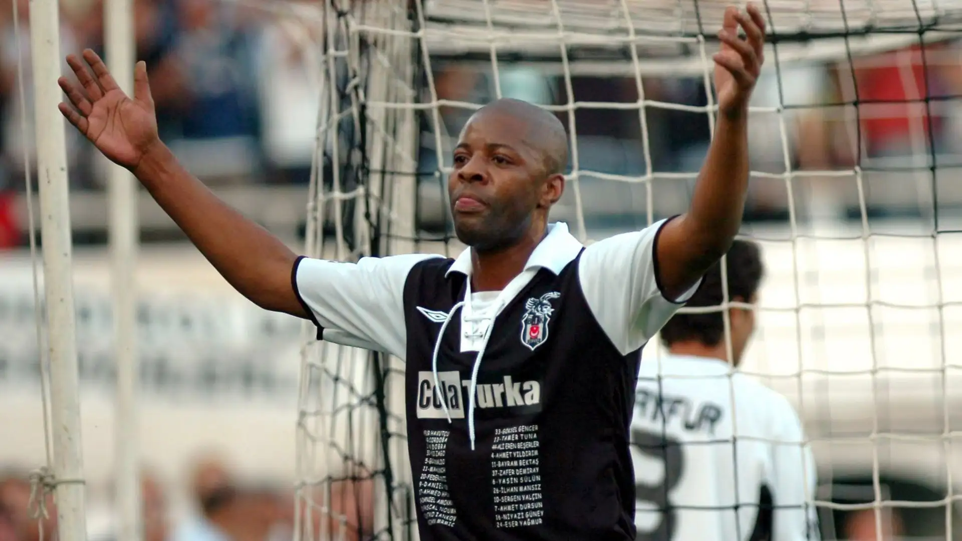 Pascal Nouma'dan Beşiktaşlı futbolculara sitem! - Medya Siyah Beyaz