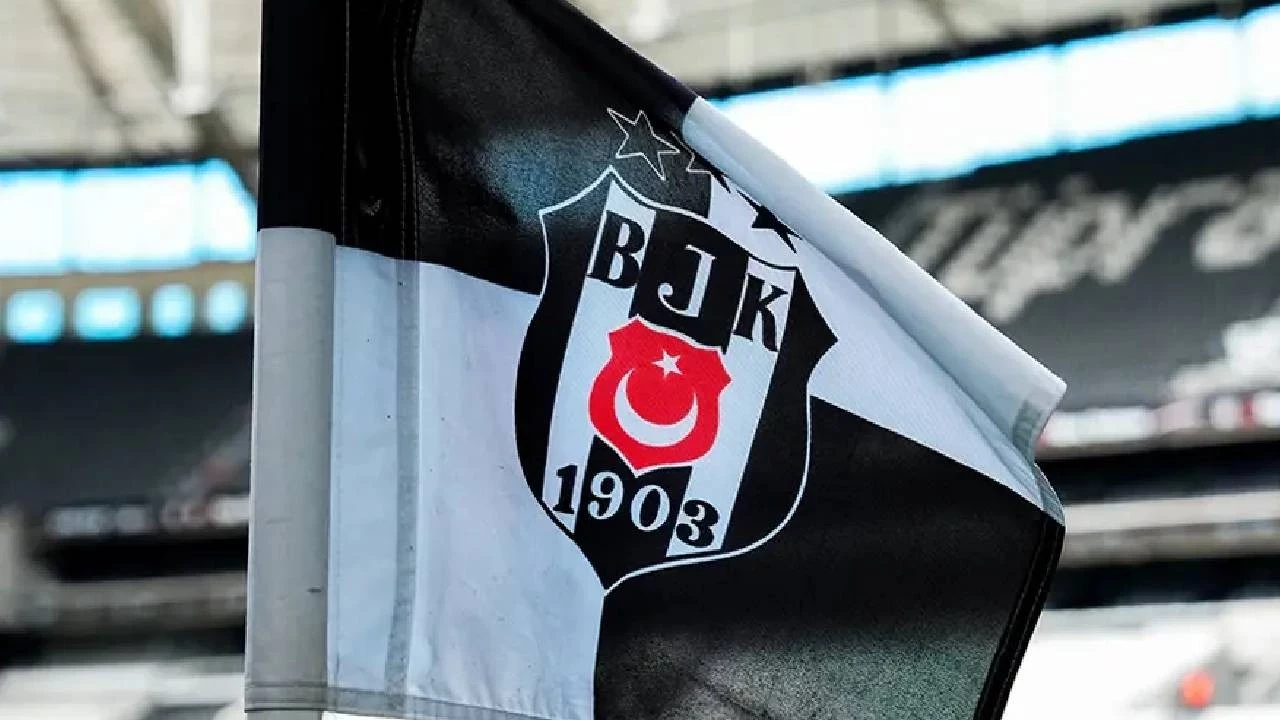 Beşiktaş, Mert Günok ve Necip Uysal'la yollarını ayırma kararı aldı - Medya Siyah Beyaz