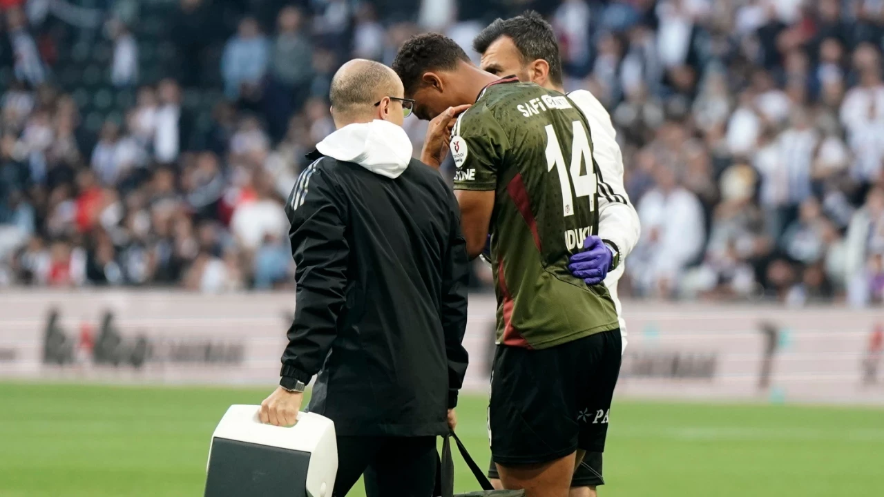 Beşiktaşlı Felix Uduokhai'ye yol gözüktü