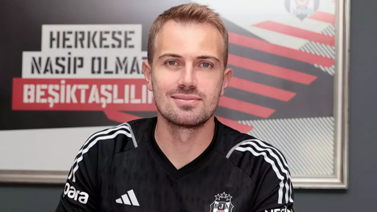 Beşiktaş Haberleri: İddia! Beşiktaş, Mert Günok'a karşılık Cengiz Ünder'i istedi