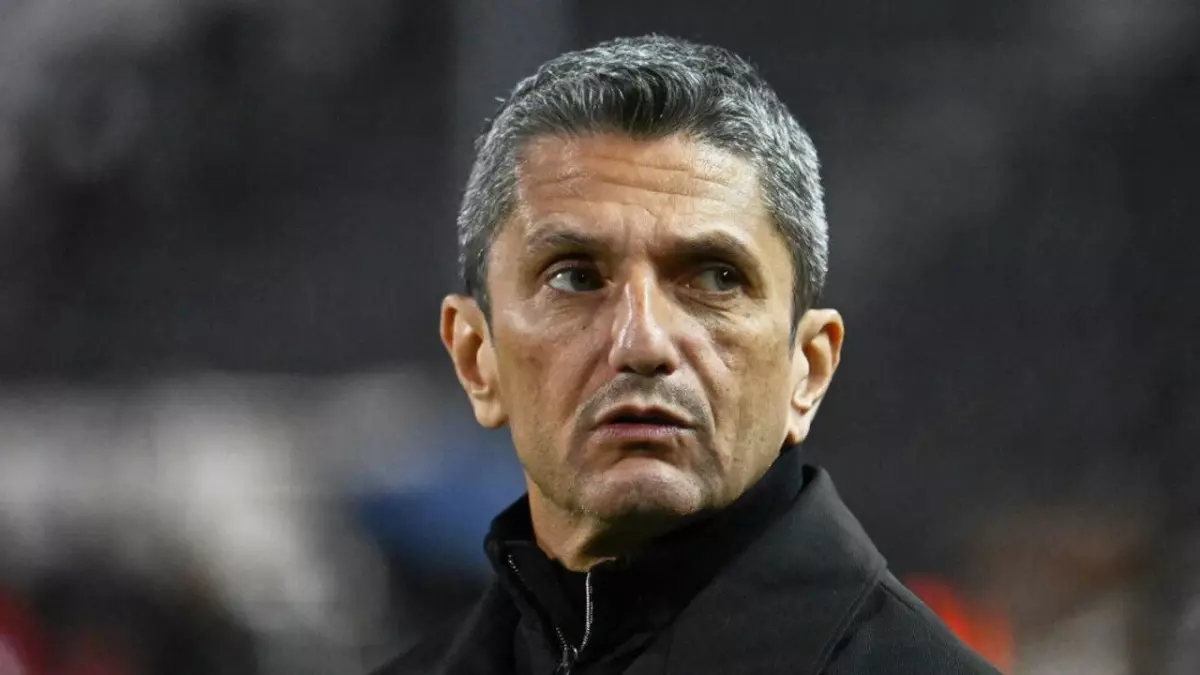 Beşiktaş’ta Razvan Lucescu gelişmesi! PAOK ayrılığa direniyor