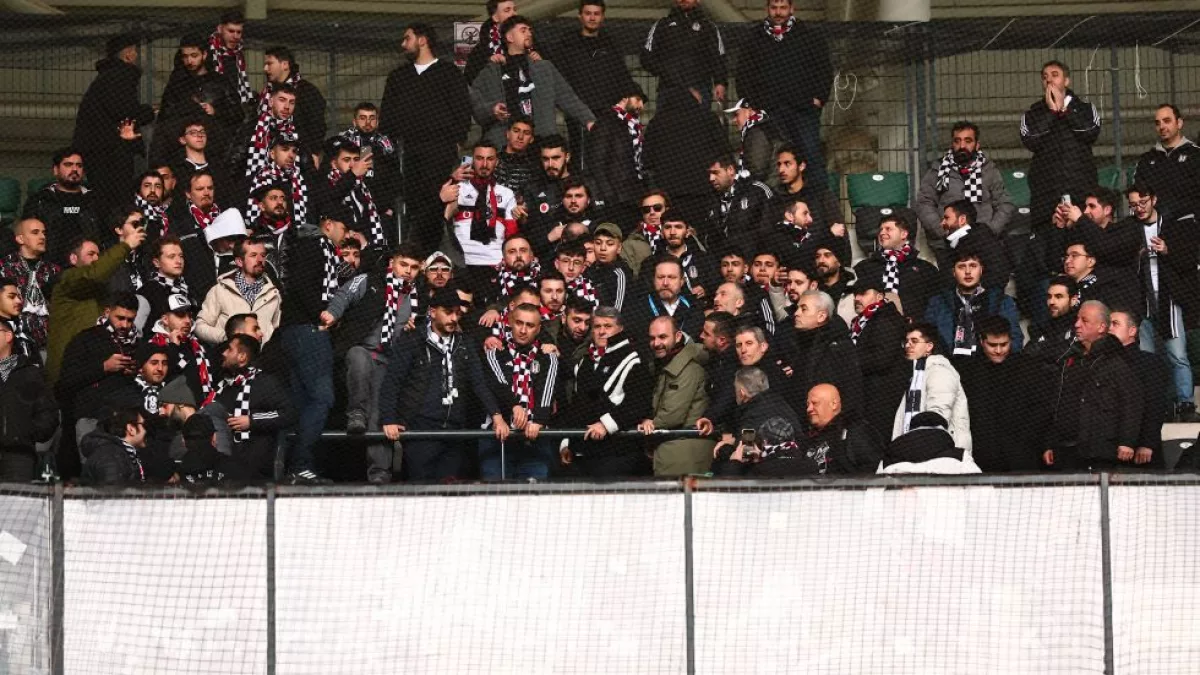 Serdal Adalı'dan Beşiktaş tribünlerine çağrı