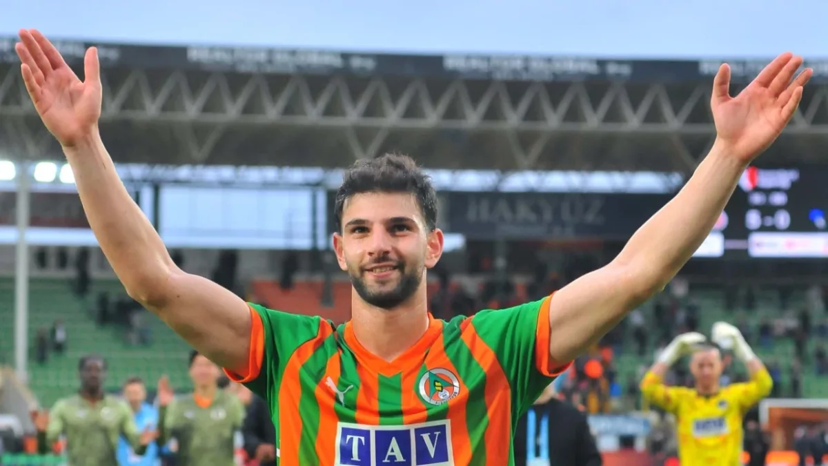 Ümit Akdağ Beşiktaş'a ne katacak? İşte genç stoperin oyuncu profili