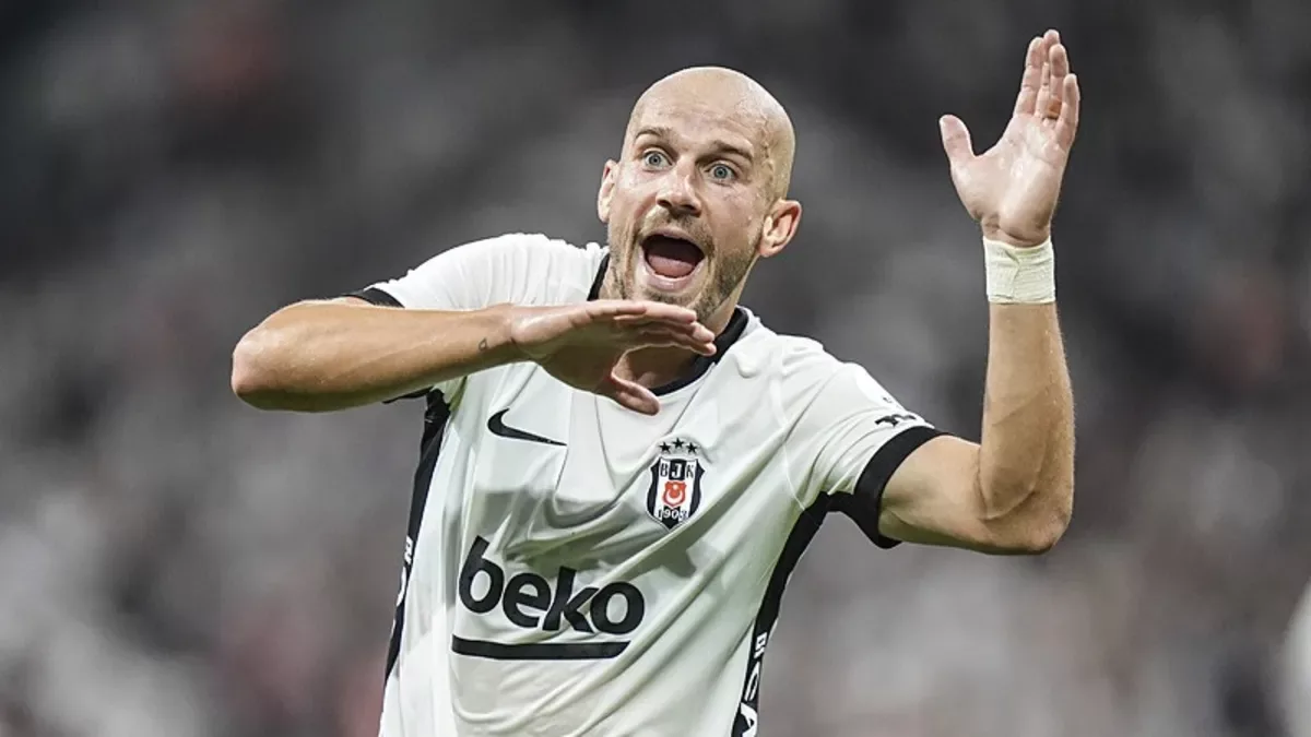 Beşiktaş, Cerny ile başlamayarak intihar etti