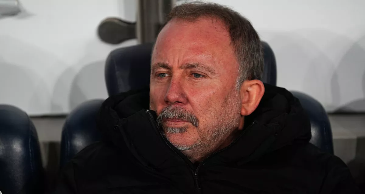 Beşiktaşlı 3 futbolcu gözden düştü