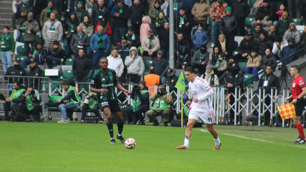 “Beşiktaş’ta yeni transferler cuk oturdu.''
