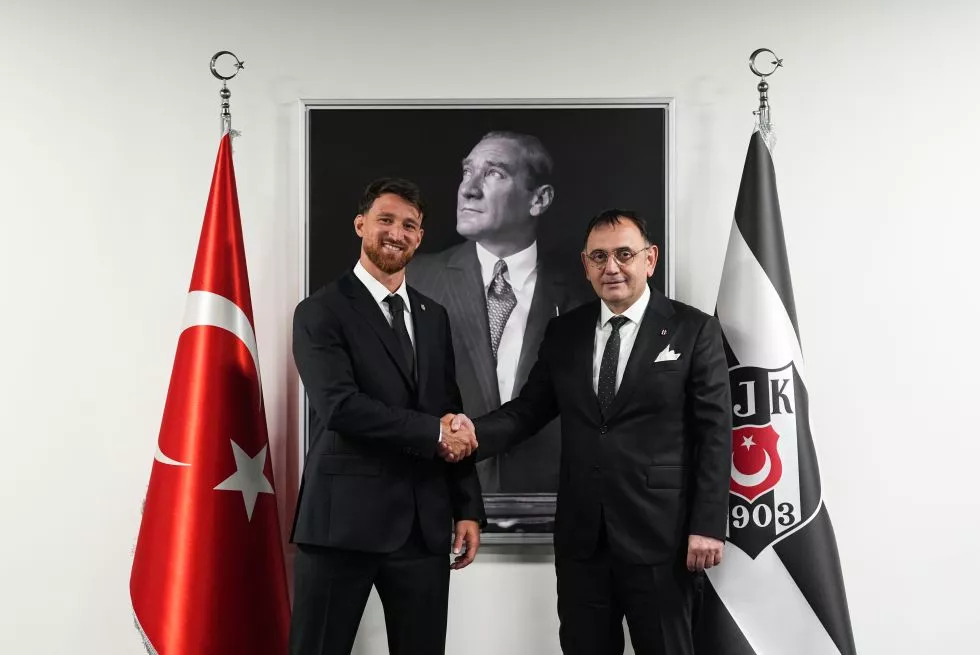 Salih Özcan resmen Beşiktaş'a transfer oldu