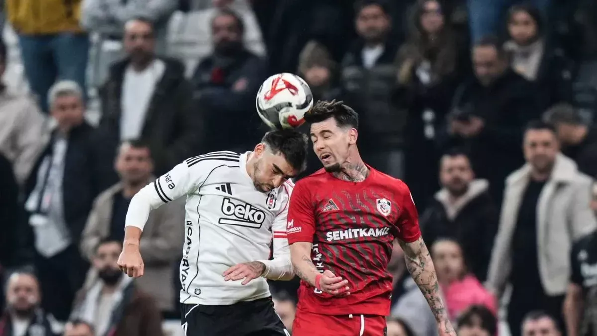 Kaya Çilingiroğlu: Beşiktaş'a en az 2 transfer dönemi daha lazım