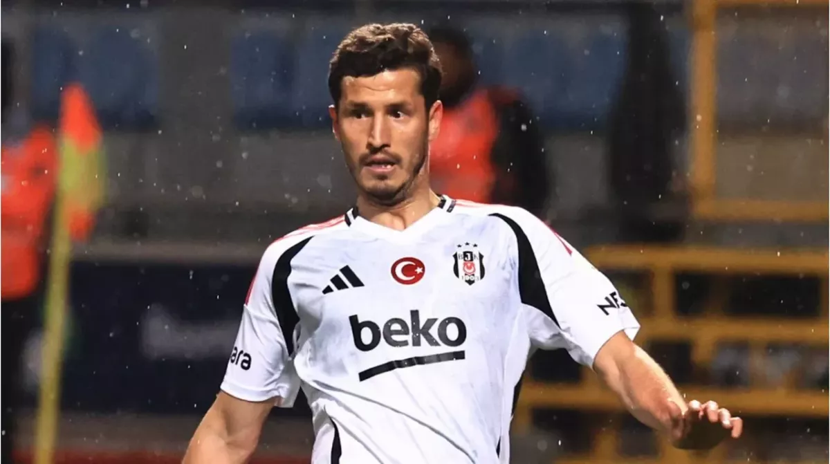 Salih Uçan'da işlem tamam! Sezon sonu yollar ayrılıyor