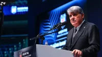 Beşiktaş’ta teknik direktör arayışı sürüyor! Yönetim ince eleyip sık dokuyor
