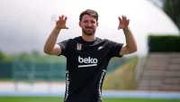 Beşiktaş'ın yeni transferleri ilk kez taraftarın karşısına çıkıyor