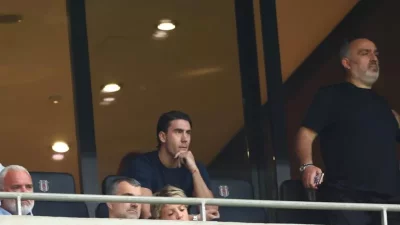 Dusan Vlahovic, Hradec Kralove maçını tribünden izledi