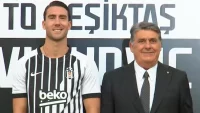 Beşiktaş'tan Vlahovic'e görkemli imza töreni