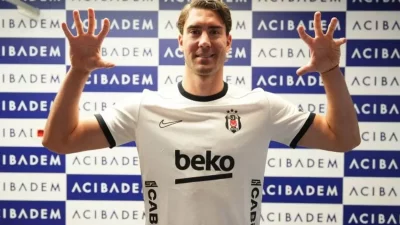 Beşiktaş, Dusan Vlahovic'in lisansını çıkarıyor