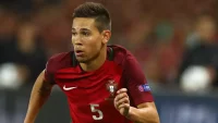 Beşiktaş’tan sol bek hamlesi: Raphaël Guerreiro transferi gündemde