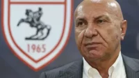 Samsunspor Başkanı Yüksel Yıldırım'dan ortamı geren açıklama: Neredeyse eze eze...