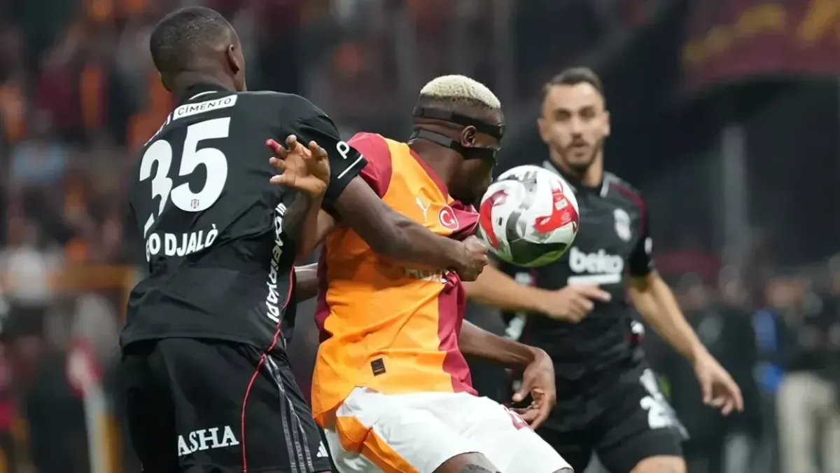 Tüpraş Stadyumu’nda Beşiktaş’ın Galatasaray’a karşı üstünlüğü dikkat çekiyor