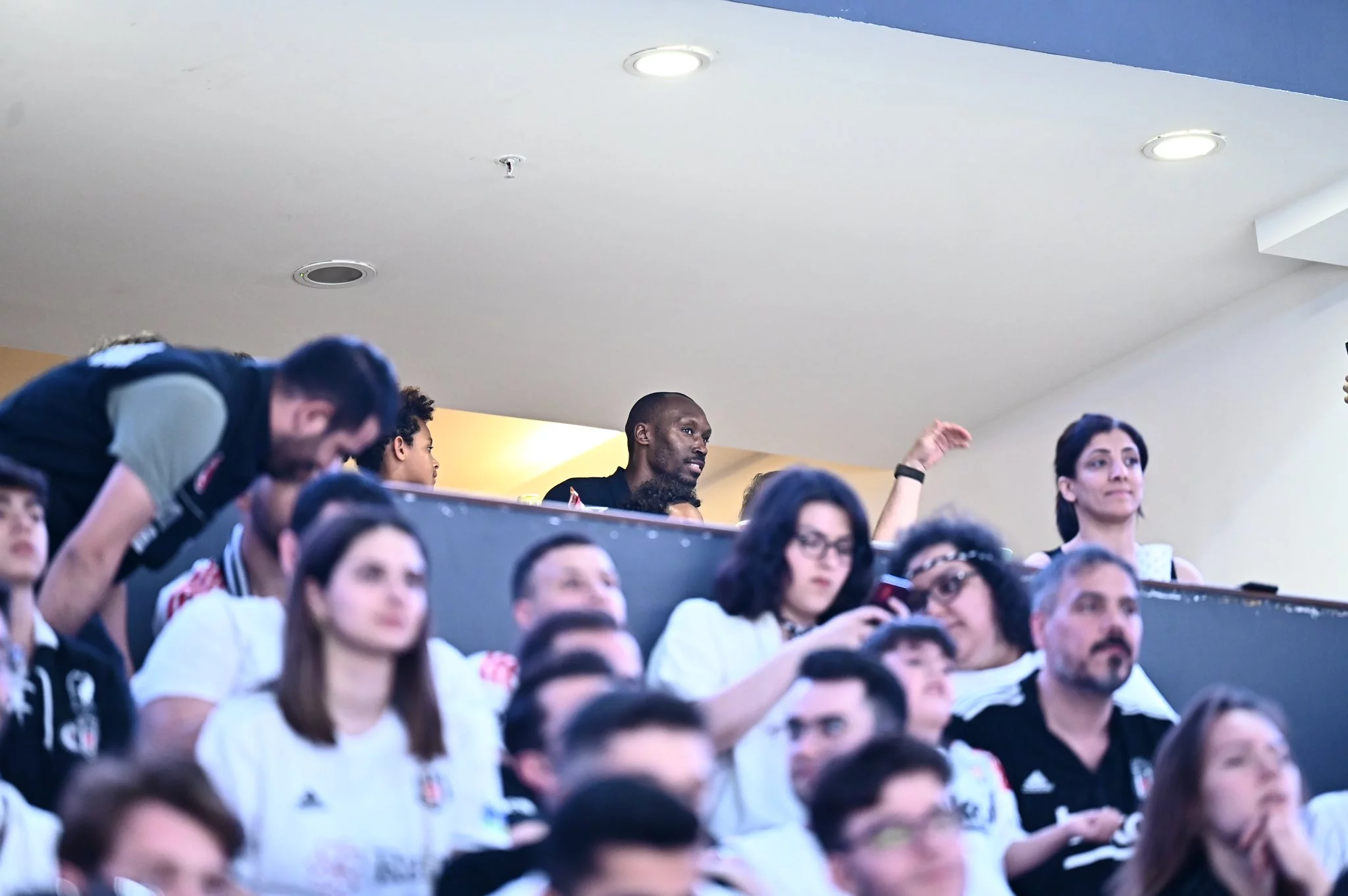 Beşiktaş arması nerede Atiba Hutchinson orada
