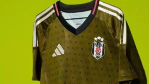 Beşiktaş’tan sürpriz forma tercihi