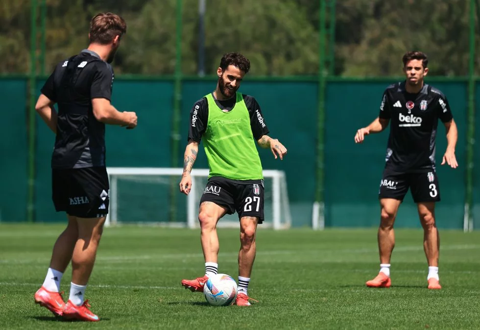 Beşiktaş kondisyon ve taktik çalıştı
