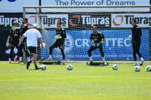 Beşiktaş’ta Çaykur Rizespor maçı hazırlıkları sürüyor