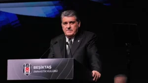 Beşiktaş’ta başkanlık seçimi başladı, Serdal Adalı konuştu