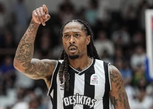 Anadolu Efes, Beşiktaş Fibabanka maçı ertelendi