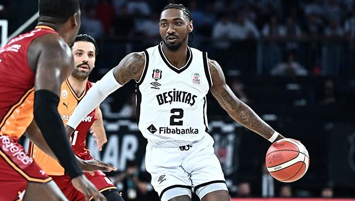 Beşiktaş Fibabanka serinin ilk maçında Galatasaray’a fark attı