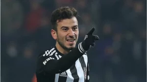 Oğuzhan Özyakup’tan Mustafa yorumu: Uzun vadede forvet oynamalı