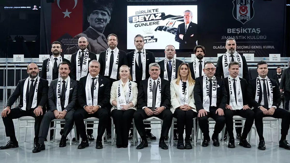 Serdal Adalı yönetiminde 8 isimle yollar ayrılıyor