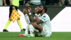 Rosier, Samet Aybaba’ya ateş püskürdü: Sen adam değilsin