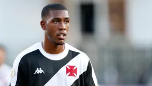 Beşiktaş 18 yaşındaki Brezilyalı santrforu gündemine aldı