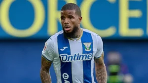 Rosier yeni takımına imzayı attı