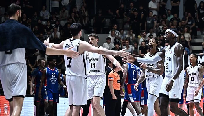 Beşiktaş Fibabanka, Anadolu Efes’i farklı geçti