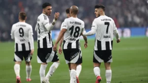 Beşiktaş bu sezonu 20 yıl sonra ilki yaşayarak tamamladı