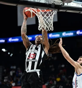 Beşiktaş Fibabanka seriyi son maça taşıdı