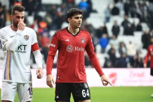 Mustafa Erhan Hekimoğlu ilki yaşadı