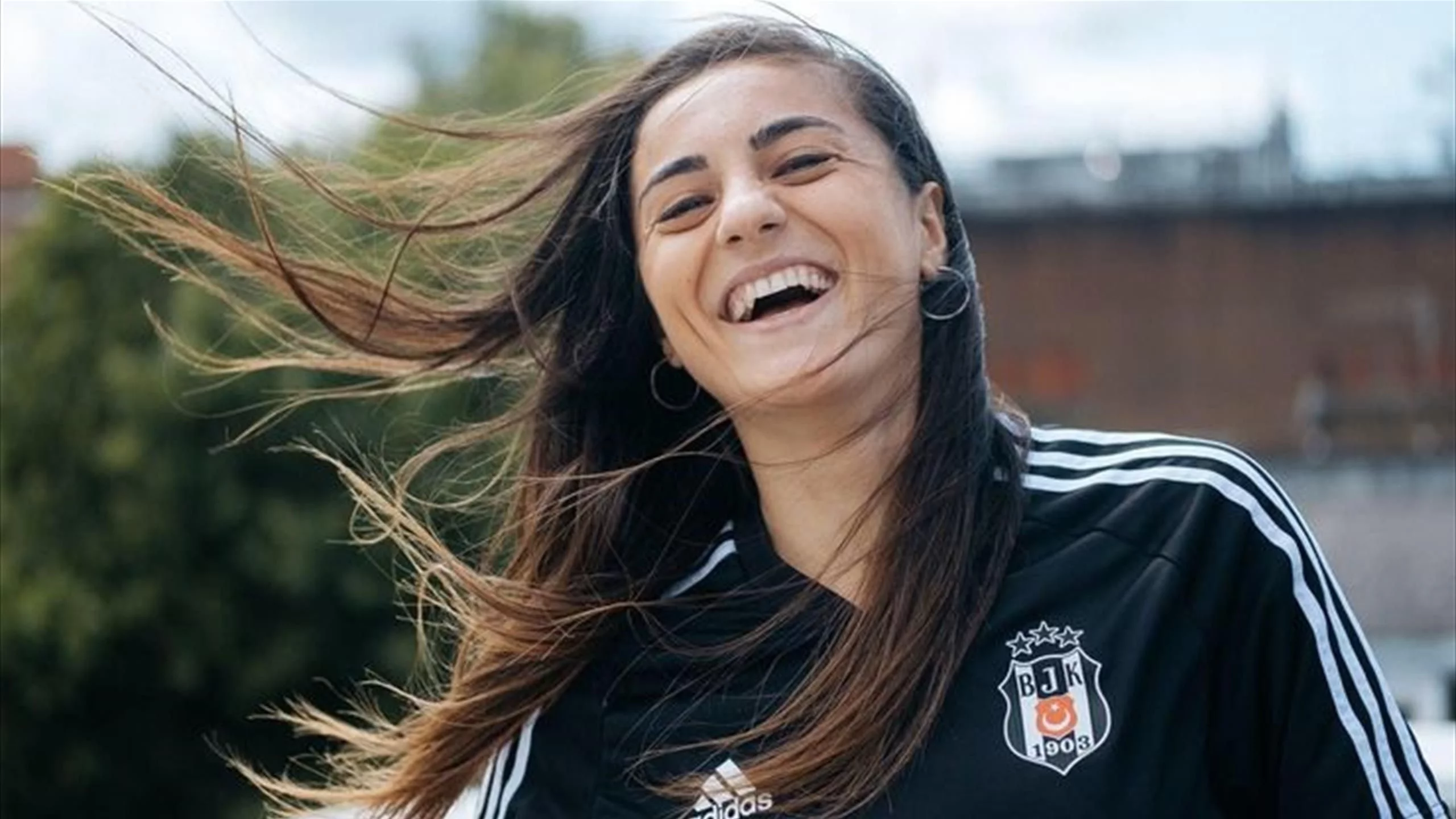 Beşiktaş, Didem Karagenç'le 1 yıllık sözleşme yeniledi Beşiktaş, Didem Karagenç’le 1 yıllık sözleşme yeniledi