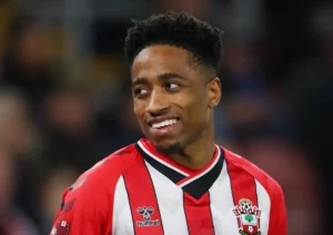 Kyle Walker-Peters transferindeki problem ne?