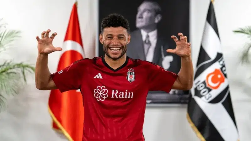 Oxlade Chamberlain ile yollar ayrıldı