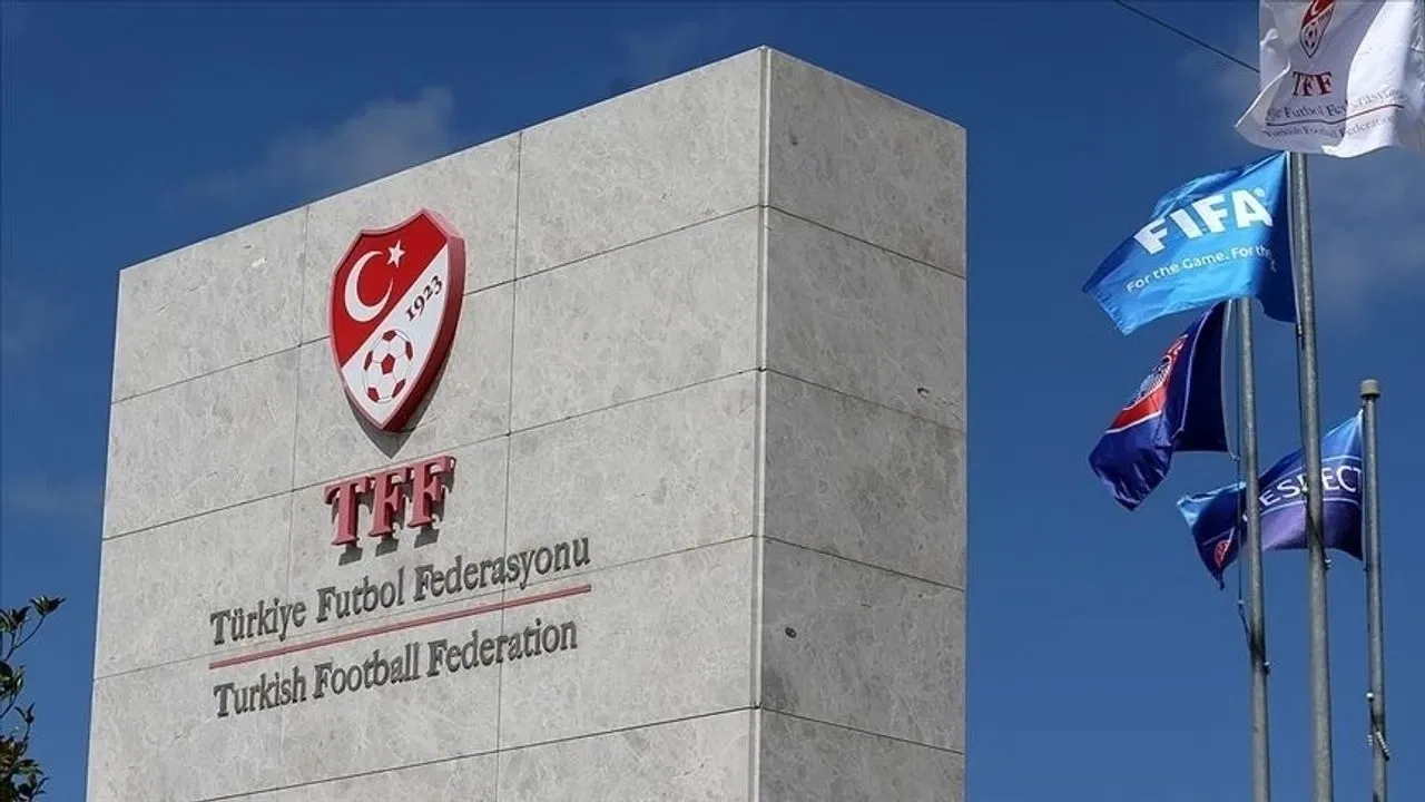 TFF kuralı kendisi koydu, aniden değişikliğe gitti