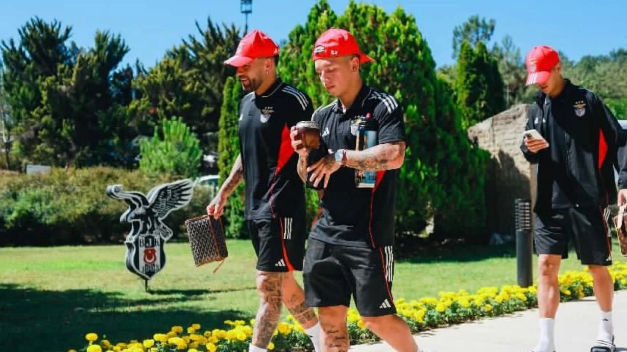 Benfica'nın Nevzat Demir Tesisleri'ne bıraktığı not Benfica’nın Nevzat Demir Tesisleri’ne bıraktığı not