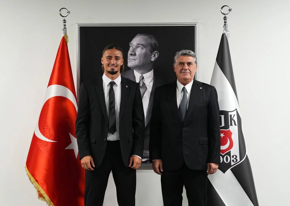 Beşiktaş, Taylan Bulut'u resmen duyurdu Beşiktaş, Taylan Bulut’u resmen duyurdu