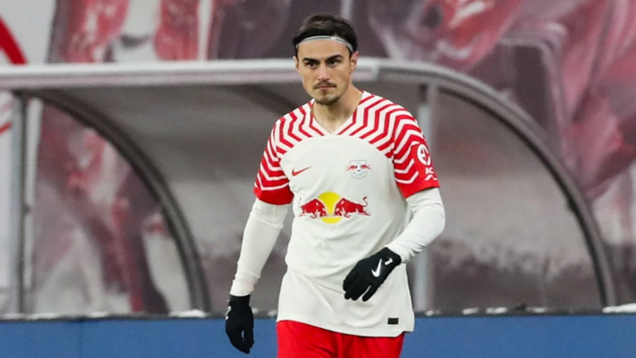 İddia! Eljif Elmas, Beşiktaş'ın teklifini reddetti İddia! Eljif Elmas, Beşiktaş’ın teklifini reddetti