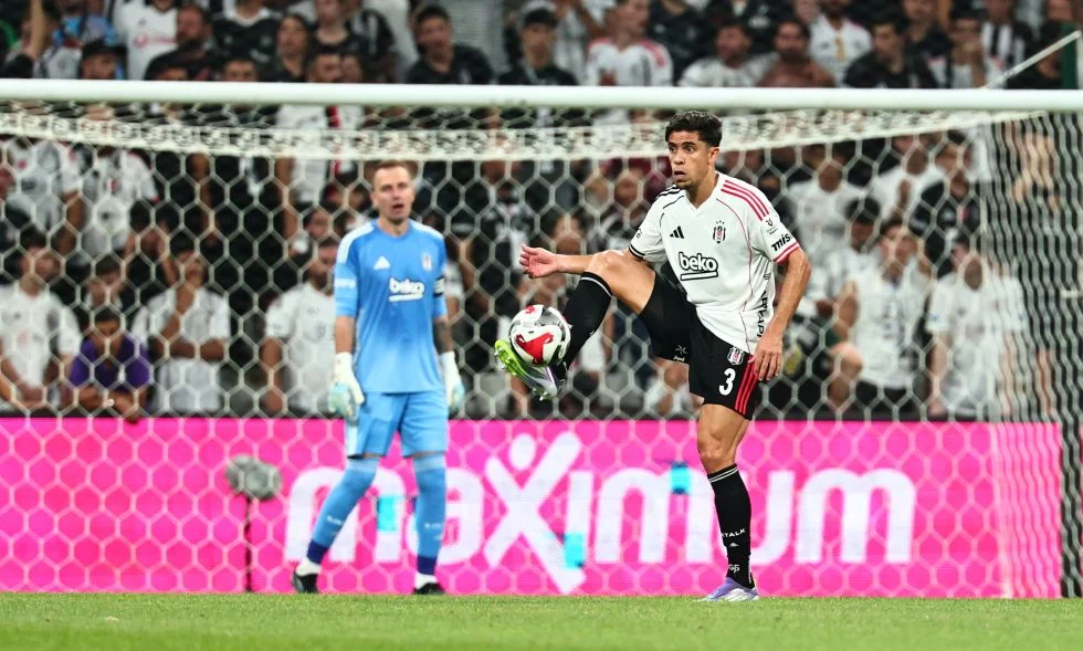 Gabriel Paulista'yı izlemeye geldiler Gabriel Paulista’yı izlemeye geldiler