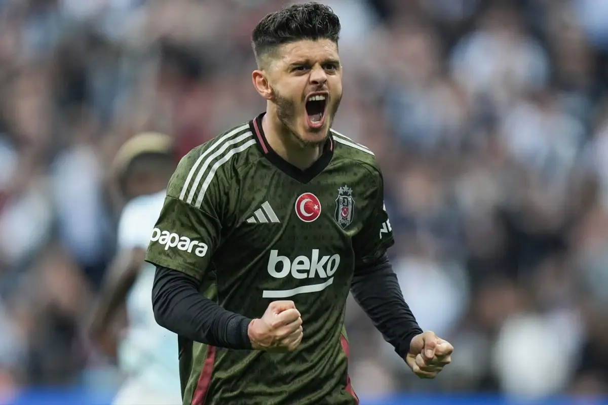 Milot Rashica sakatlığı nedeniyle bir süre forma giyemeyecek Milot Rashica sakatlığı nedeniyle bir süre forma giyemeyecek