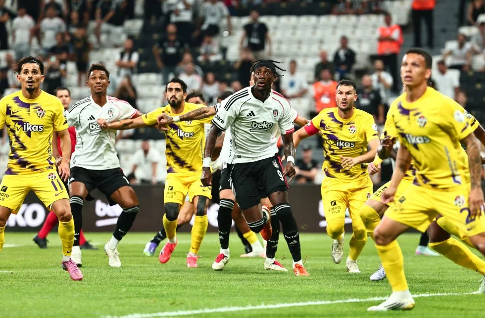 Tammy Abraham'ın zorunlu opsiyonu devreye girdi Tammy Abraham’ın zorunlu opsiyonu devreye girdi