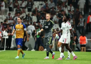 Nedim Güngör: Deve Dişi ve Gömlek